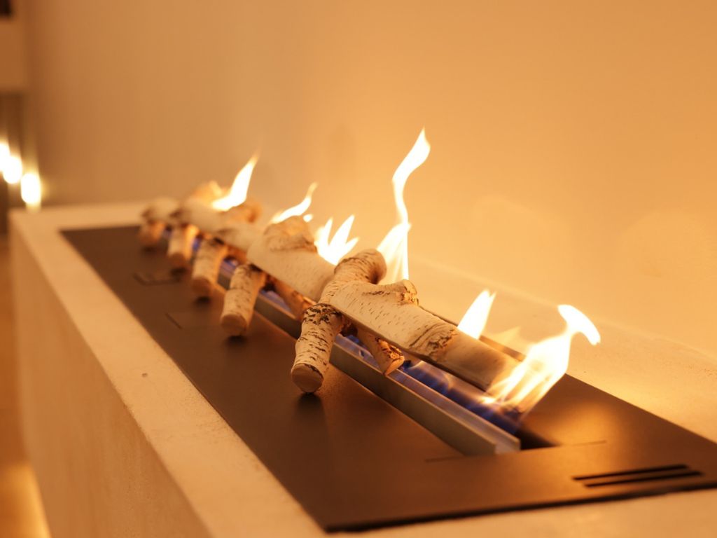 Moderne tv-meubel met ingebouwde bio-ethanol brander en Smart Fire A4