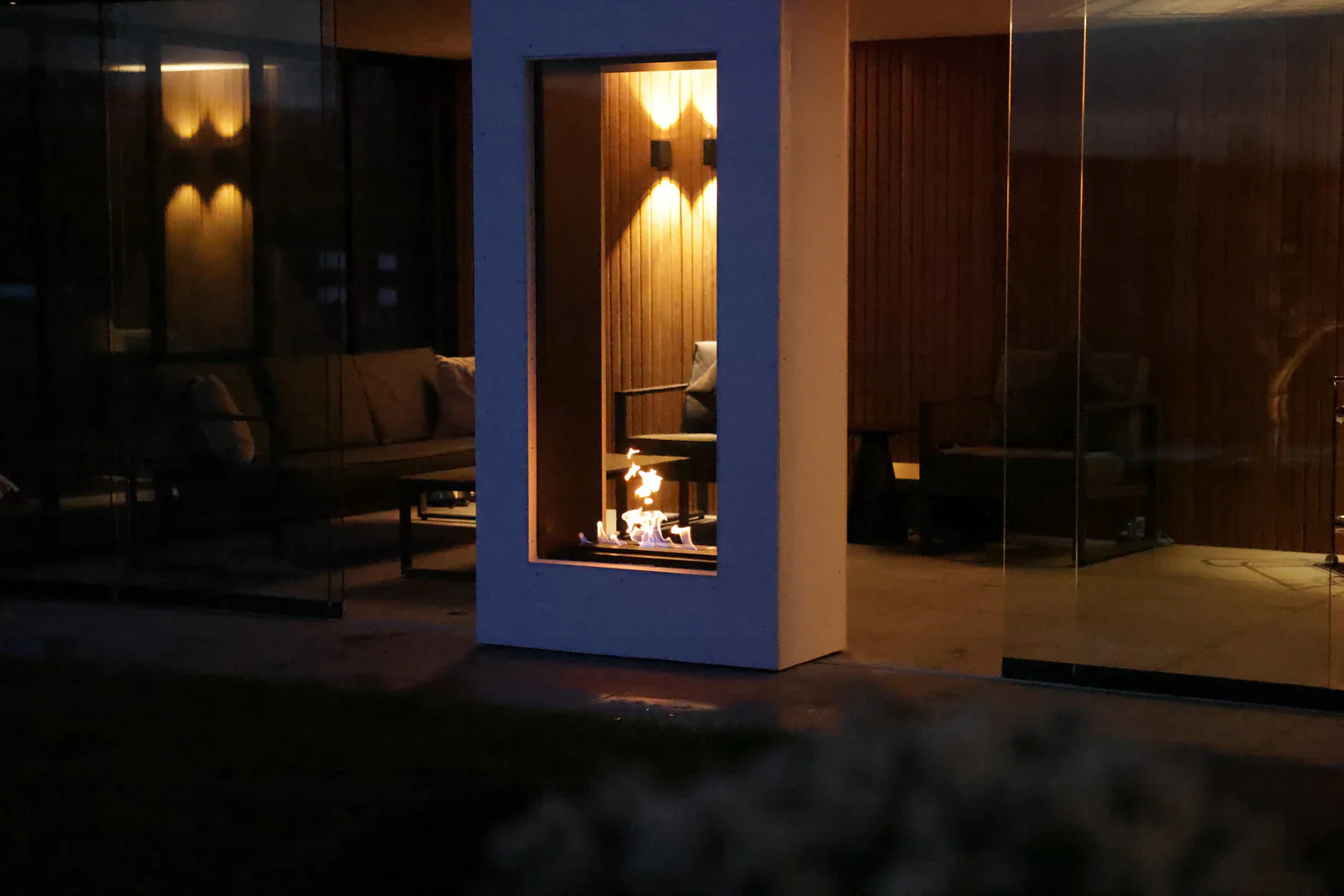 Fame Vertical Doorkijkhaard Enkel Volle Glas 70 x 160 cm